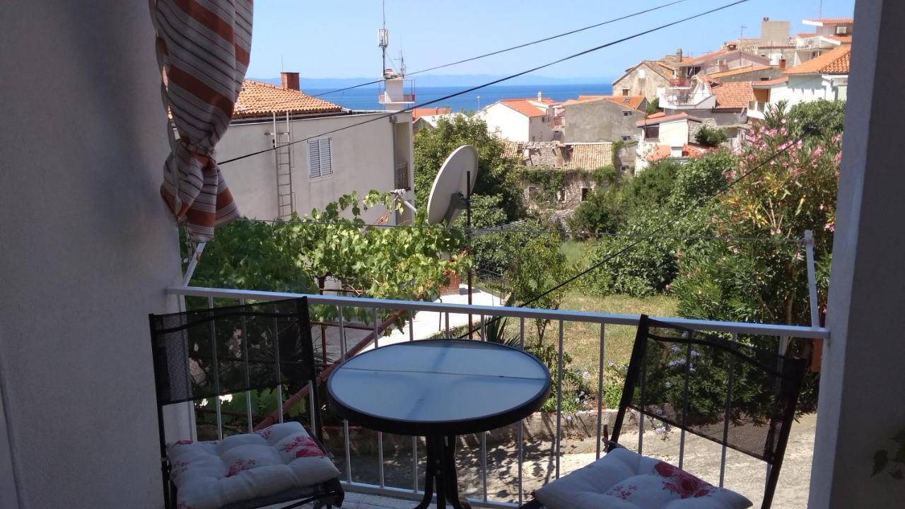 Apartment For 6 In Makarska Centar Exterior foto