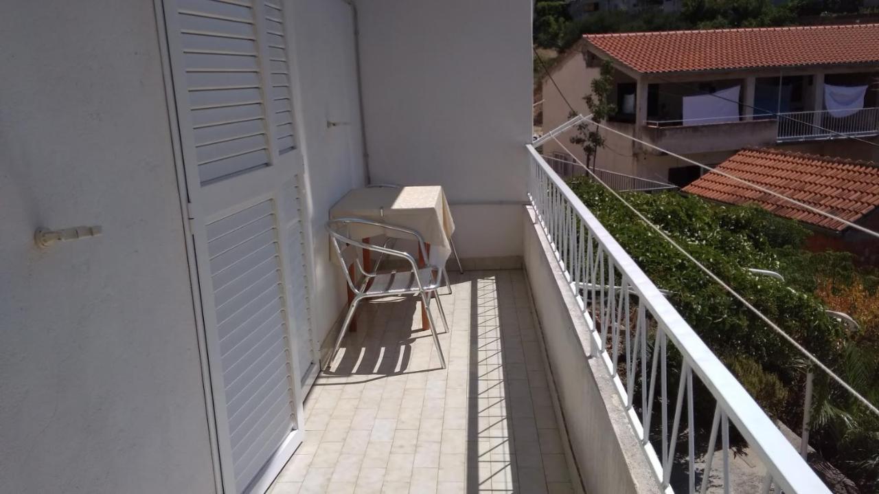 Apartment For 6 In Makarska Centar Exterior foto