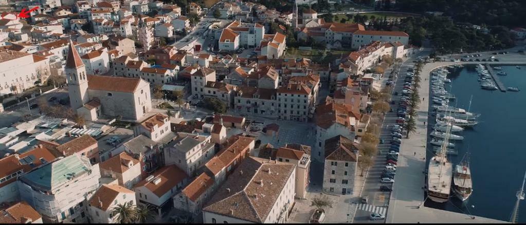 Apartment For 6 In Makarska Centar Exterior foto